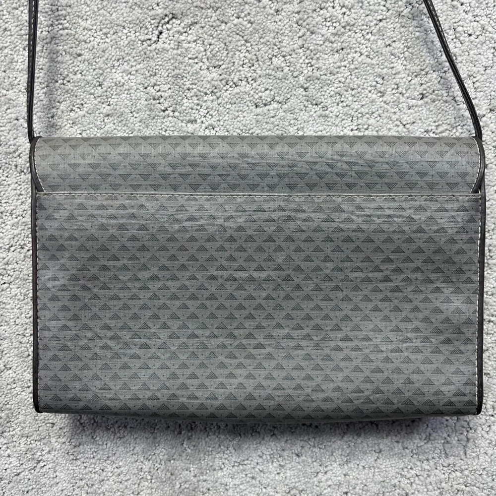 VTG‎ 80s Liz Claiborne Crossbody Bag Grey Geometric Triangle Print Leather Trim